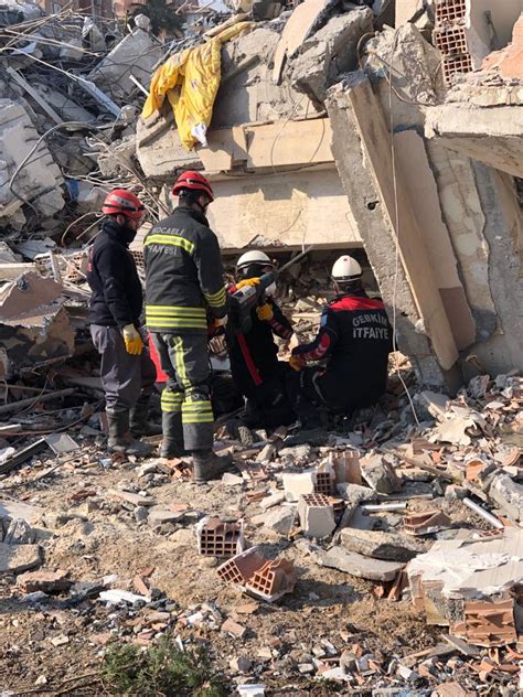 GEBKİM OSB depremzedeler için seferber oldu Olay Rize Rize haber