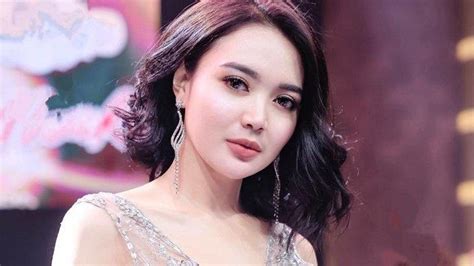 Fakta Perjalanan Karier Wika Salim Pernah Nyanyi Keliling Dan