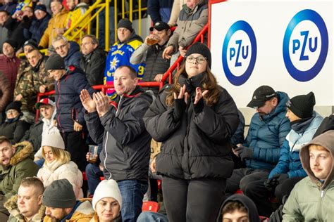 Kibice Na Meczu Pzu Podhale Nowy Targ Gks Tychy Sportowepodhale Pl