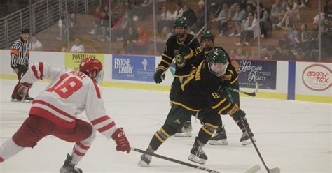 Oswego State Mens Hockey Team Is Going For Its First Victory Over