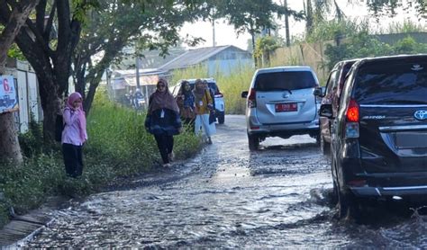 Jalan Rusak Dan Berlubang Di Sidoarjo Menjadi Pengganggu Kenyamanan