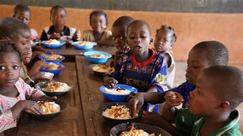 Bénin les cantines scolaires bénéficient à 1 3 million d enfants