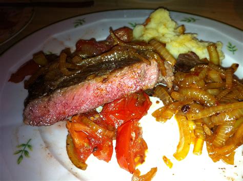 Rezept Rumpsteak Mit Ger Steten Zwiebeln Und Tomaten