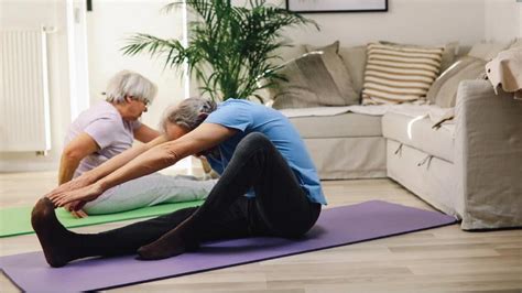 Stretching Exercises For Seniors 5 Easy Ways Fitness Regain