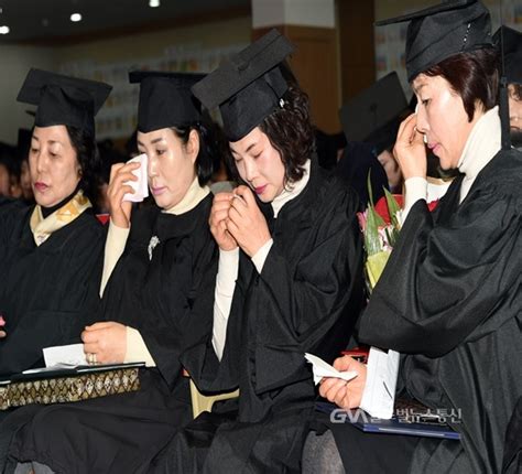 부산 부경중·보건고 성인반 졸업식 축하 글로벌뉴스통신gna