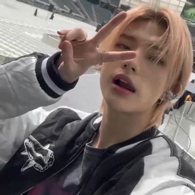 Chat With Hwang Hyunjin Celebrity Gay