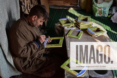 The Dying Art Of Papier Mache In Kashmir India Dec A