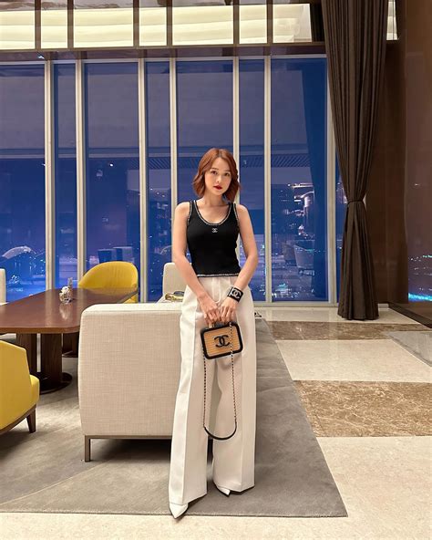 C U Hot Girl Tu I M Tr Ng Nh Cao M Nh Ng L N Si U T N D Ng