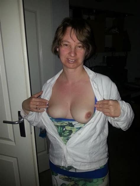 Swinging Tits B A Ellen Porn Pic