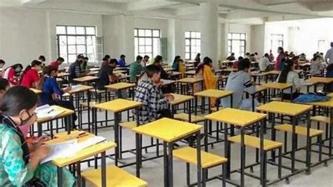 Maharashtra Universities To Conduct Exams In Offline Mode From June 1