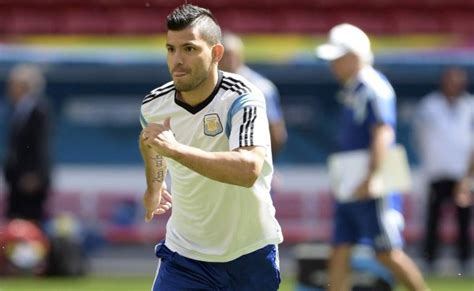 Kun Agüero podría reaparecer como suplente con Argentina