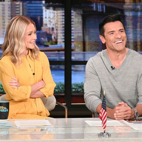 Kelly Ripa And Mark Consuelos Share Hot Bathing Suit Photos