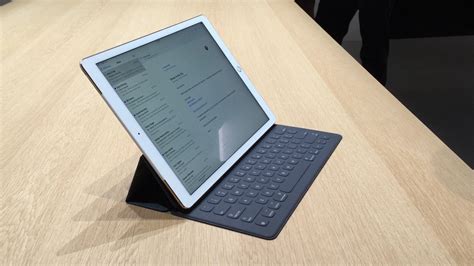 Apple iPad Pro une tablette géante avec un stylet et un clavier