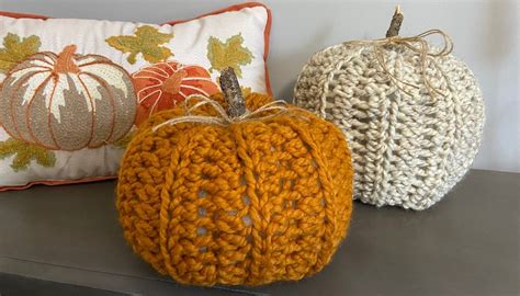 Crochet Plush Pumpkins For Cozy Autumn Decor - Simplemost