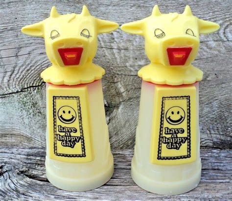 Whirley Industries 2 Vintage Yellow Cow Creamers Dispensers Made In Usa