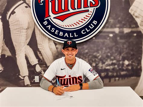 Minnesota Twins On Twitter Officially Official ‼️ Brookslee22 ️