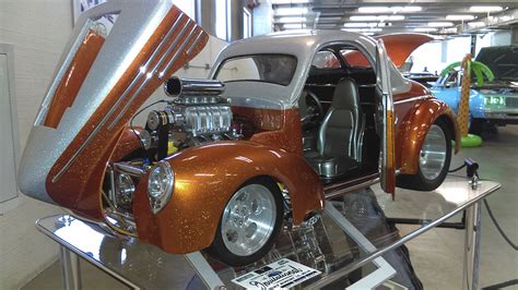 Custom 1/8-Scale '41 Willys [READER'S RIDE] - RC Car Action