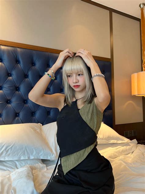 BST Hình Ảnh CiiN Bikini Sexy Gợi Cảm Trên Mạng Xã Hội