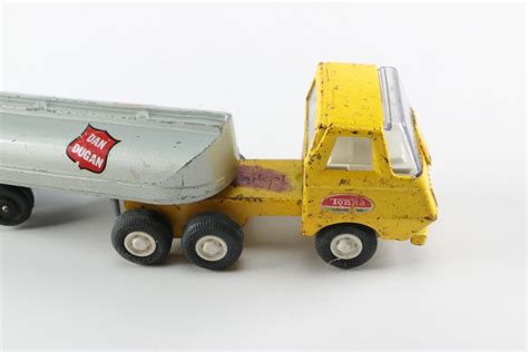 Assorted Vintage Metal Toy Trucks Including Ralstoy and Tonka | EBTH