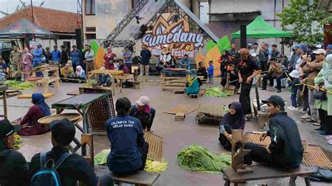 Pasar Tembakau Tanjungsari, Pusat Perdagangan Internasional Terbesar ...