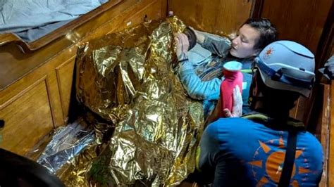 Year Old Girl Survives Shipwreck Days At Sea Alone