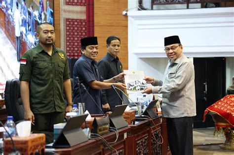 Inilah Pandangan Fraksi DPRD Sumbar Terhadap Ranperda Perubahan APBD