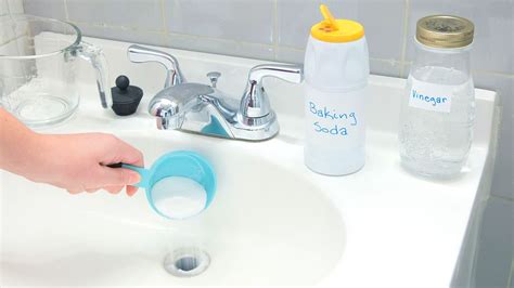 How To Unclog Bathroom Sink With Baking Soda And Vinegar Storables