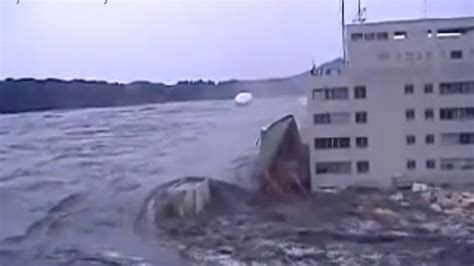 Tsunami Japan Korkun Youtube