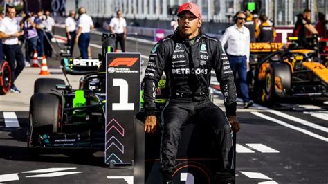 Lewis Hamilton Recebe Quase Metade Do Sal Rio De Verstappen Apesar De