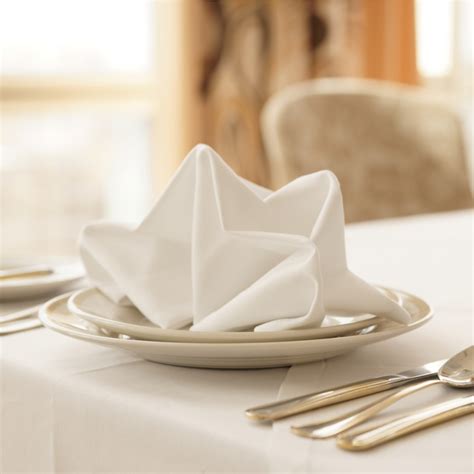 Restaurant Paper Napkins vs. Restaurant Cloth Napkins