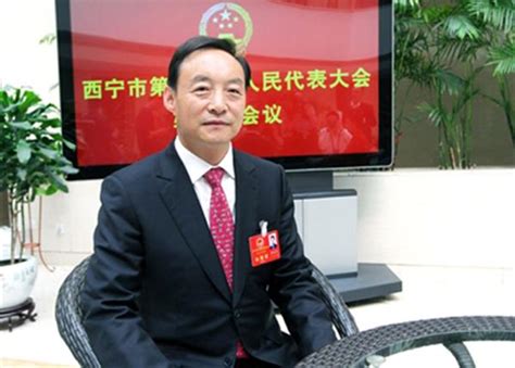 张晓容全票当选西宁市长，前任王予波任青海省委常委、秘书长 人事风向 澎湃新闻 The Paper