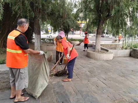 云梦：高温下的坚守 环卫工人用汗水擦亮城市“颜值” 荆楚网 湖北日报网