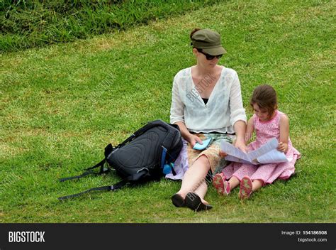 Mother Daughter Travel Image & Photo (Free Trial) | Bigstock