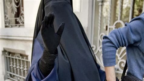 Suiza Prohíbe El Uso Del Burka En Todo El Territorio Noticias De