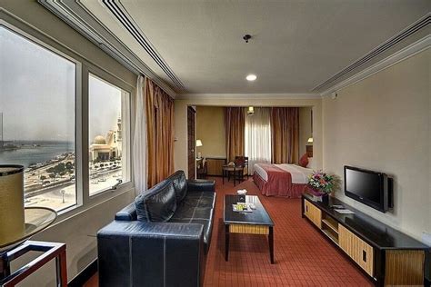 RAYAN HOTEL CORNICHE (Sharjah) - Hotel Reviews & Photos - Tripadvisor