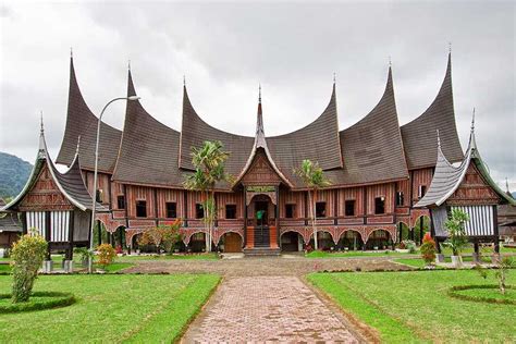 Bagian Bagian Rumah Gadang Dan Fungsinya Yang Penuh Filosofi RumahLia