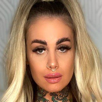 Hannah Sofia Babe Page Watch This Adult Model On Freeones