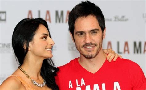 Aislinn Derbez As Sorprendi A Mauricio Ochmann En Su Cumplea Os