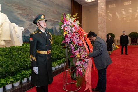 President pays tribute at Mao Zedong Mausoleum ரல தமழ ஈழ