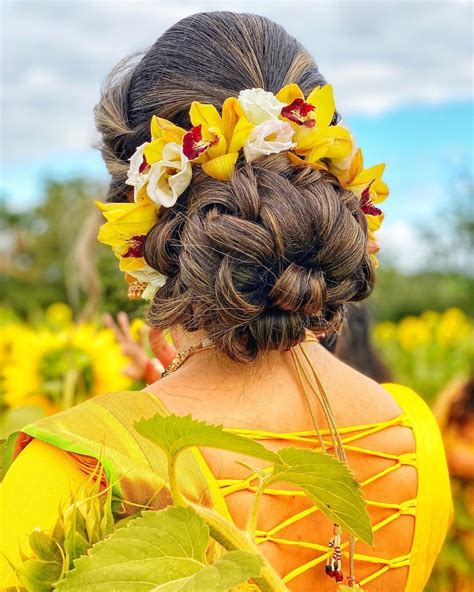 21 Stylish And Beautiful Indian Hairstyle For Saree Indian Hairstyles