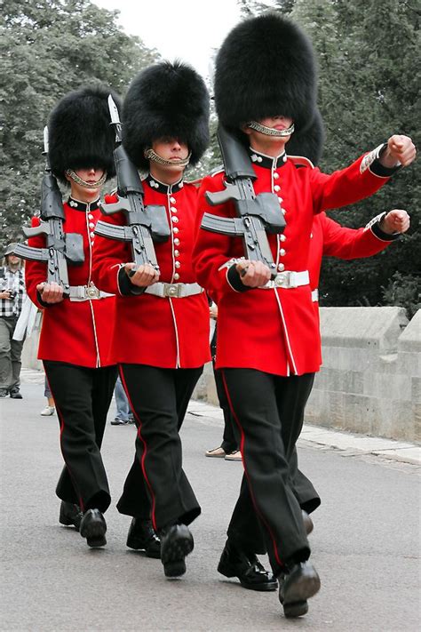 Windsor Castle Guards | Royal guard, Visit london, British army