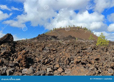 Newberry National Volcanic Monument Oregon Landscape Of Lava Butte