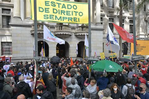 Carta Pela Democracia Mobiliza Brasileiros E Confronta Bolsonaro Expresso