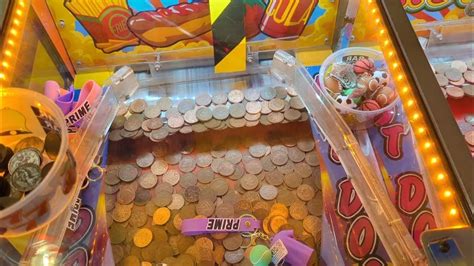 Hot Dog 2p Coin Pusher In The Arcades Youtube