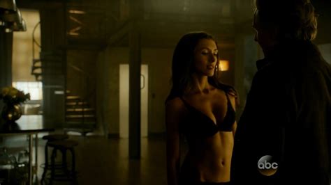 Naked India De Beaufort In Blood Oil