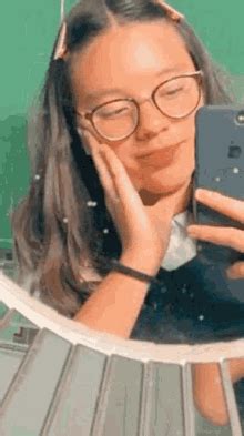 Emilio Selfie Emilio Selfie Smile Descubre Comparte Gifs My Xxx Hot Girl