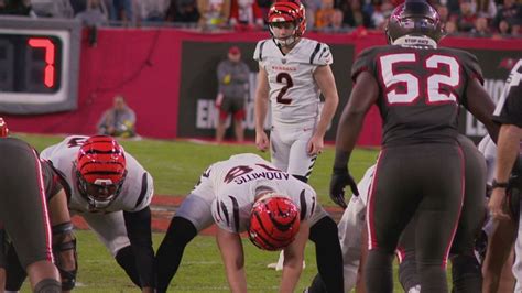 Bengals Re Sign Long Snapper Adomitis