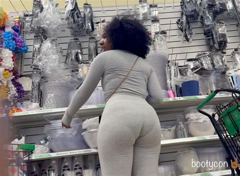 Mega Post Petite Ebony With Jiggly Fat Ass In Tight Vpl Gray Leggings