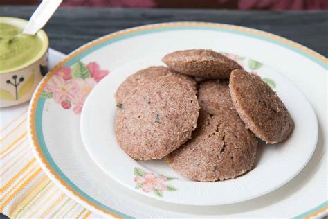 Ragi And Oats Rava Idli Recipe By Archanas Kitchen