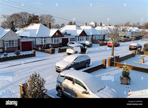 Suburban London Street In Snow Hi Res Stock Photography And Images Alamy